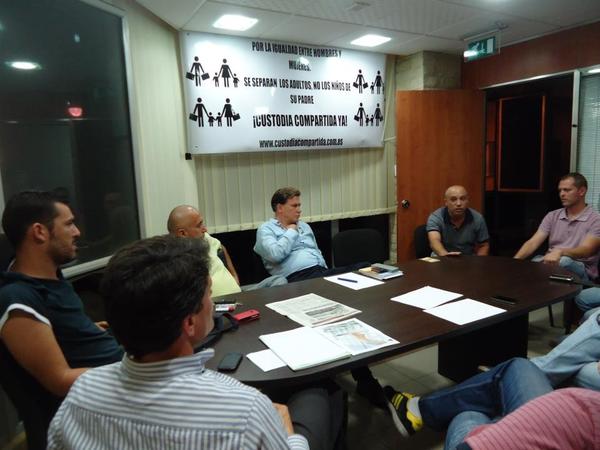 Papas en primera línea de la lucha por la custodia compartida